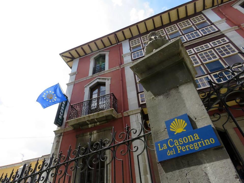 Albergue La Casona Del Peregrino Llanes Ngoại thất bức ảnh