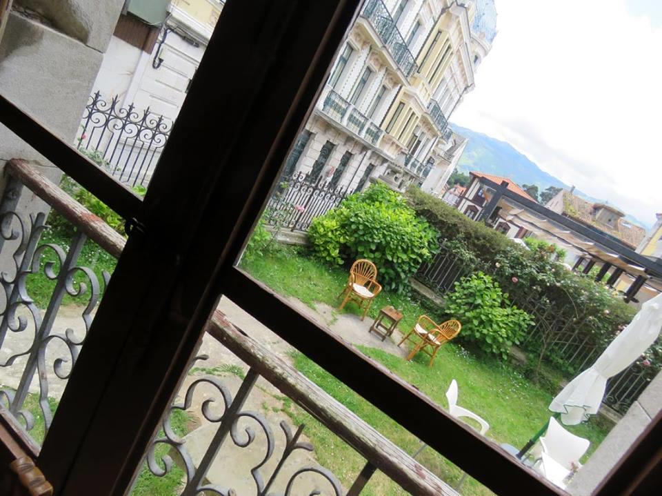 Albergue La Casona Del Peregrino Llanes Ngoại thất bức ảnh